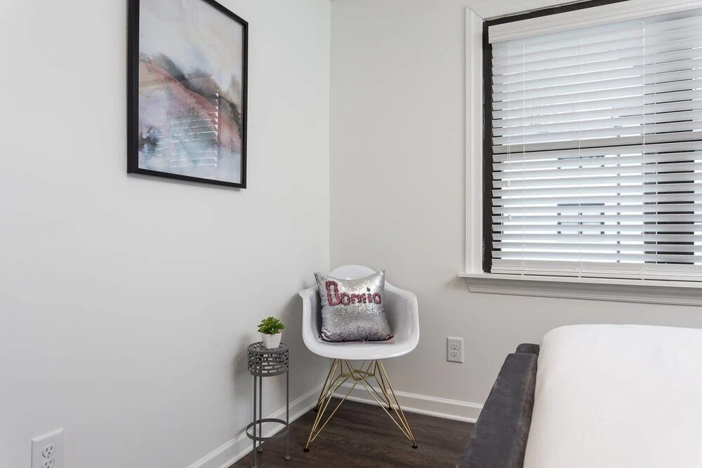 10 BRs Comprised of 2 5BR Suites by Domio