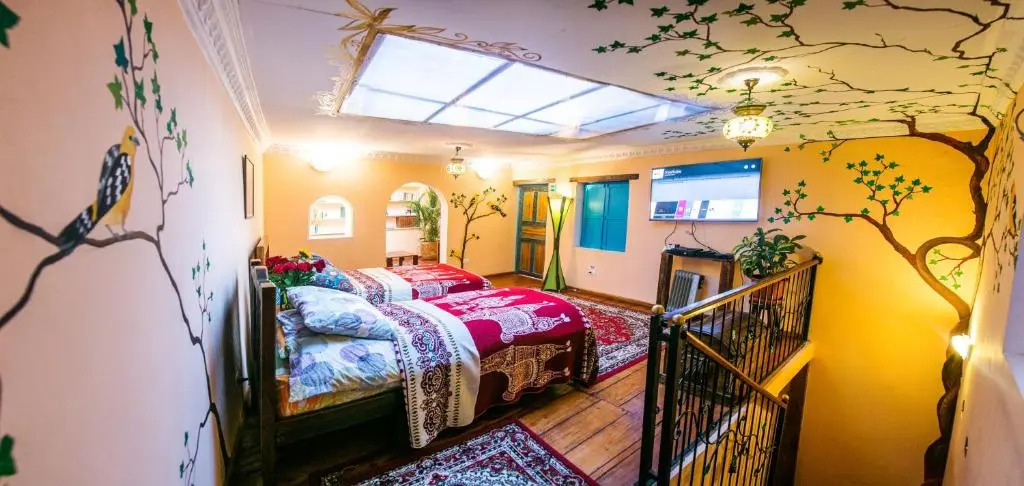 ITCHIMBIA GARDEN QUITO Suites Coloniales renovadas con vista a la Cordillera de los Andes de Quito