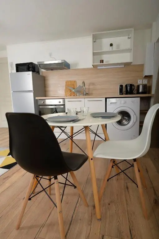 Dominici 3 - CahorsCityStay-Parking WIFI NETFLIX