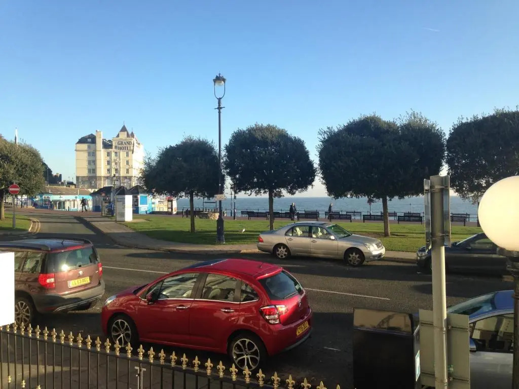Lauriston & Lawton Court Hotel