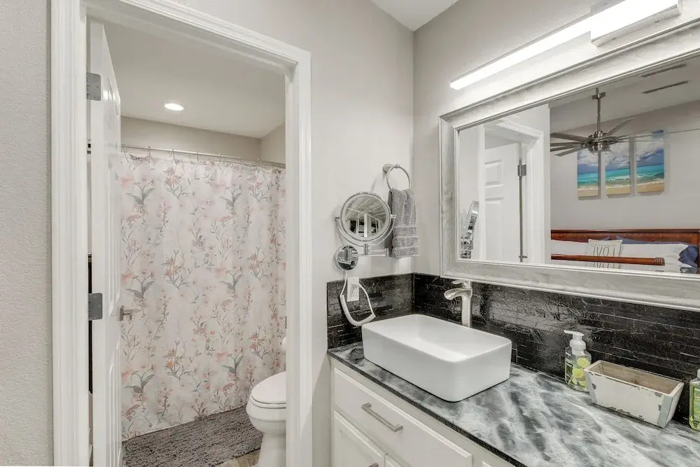4 Mi to Lake Havasu: Home w/ Views, Pool & Spa