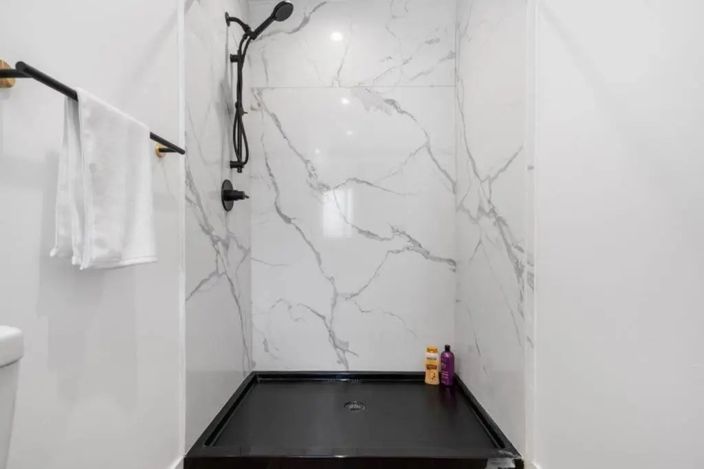 Bright Modern One BR Apartment in SFO