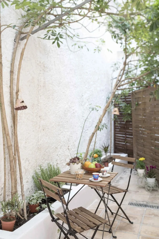Athenian House in Plaka Villa by Athenian Homes