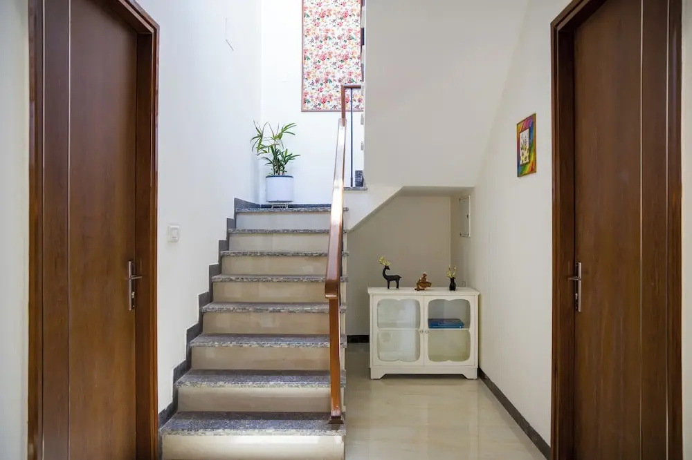 ELIVAAS Serenita Abode Tranquil Escape