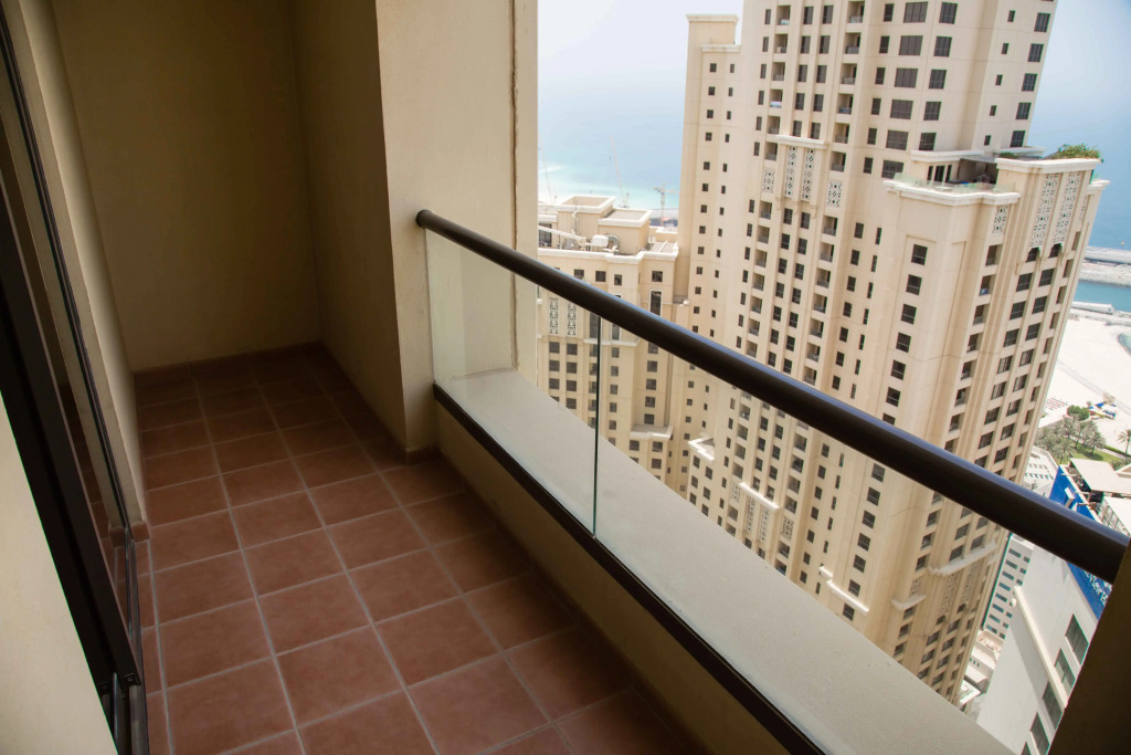Beach Apartment with Amazing Sea Views