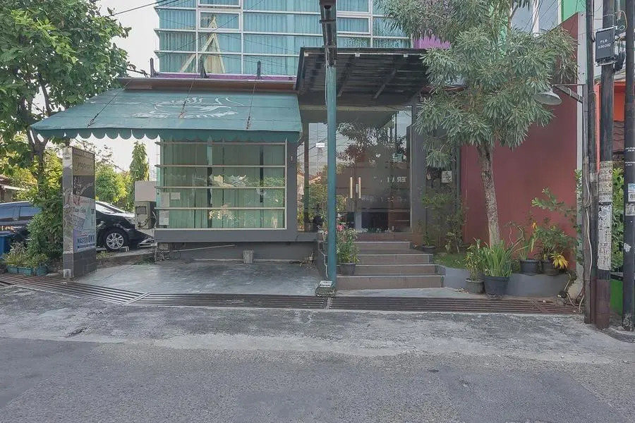 RedDoorz Plus near Undip Pleburan