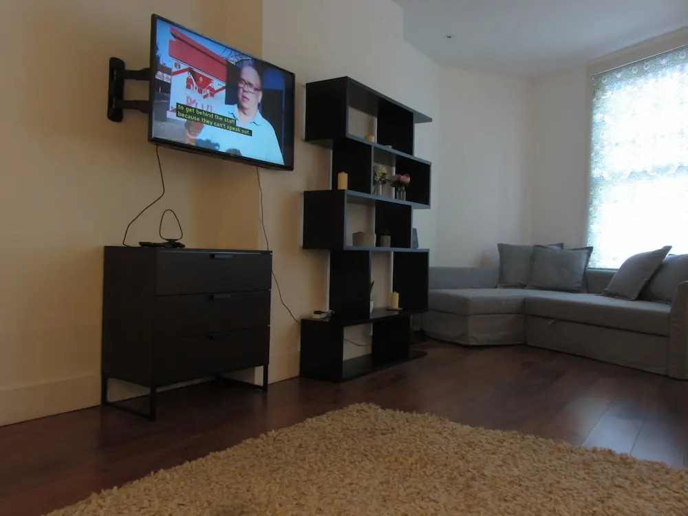 Parsons Green Lane Apartment