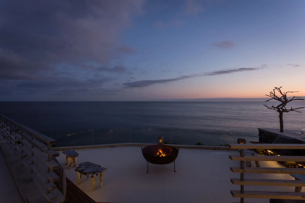 White Exclusive Suites & Villas