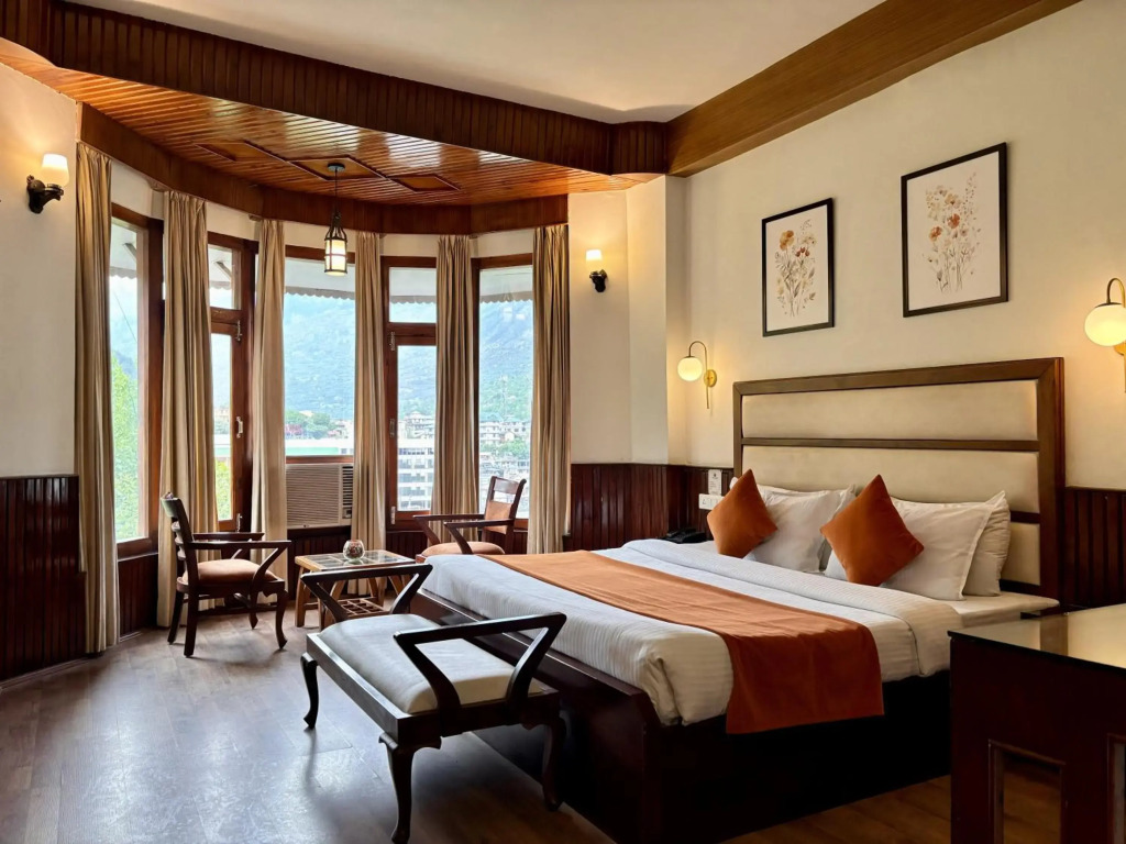 OYO 12270 Hotel Shobla Royale