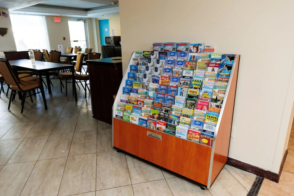 Garnet Inn & Suites, Orlando