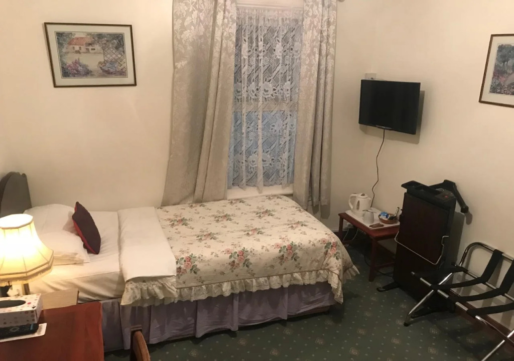 Victoria Hotel