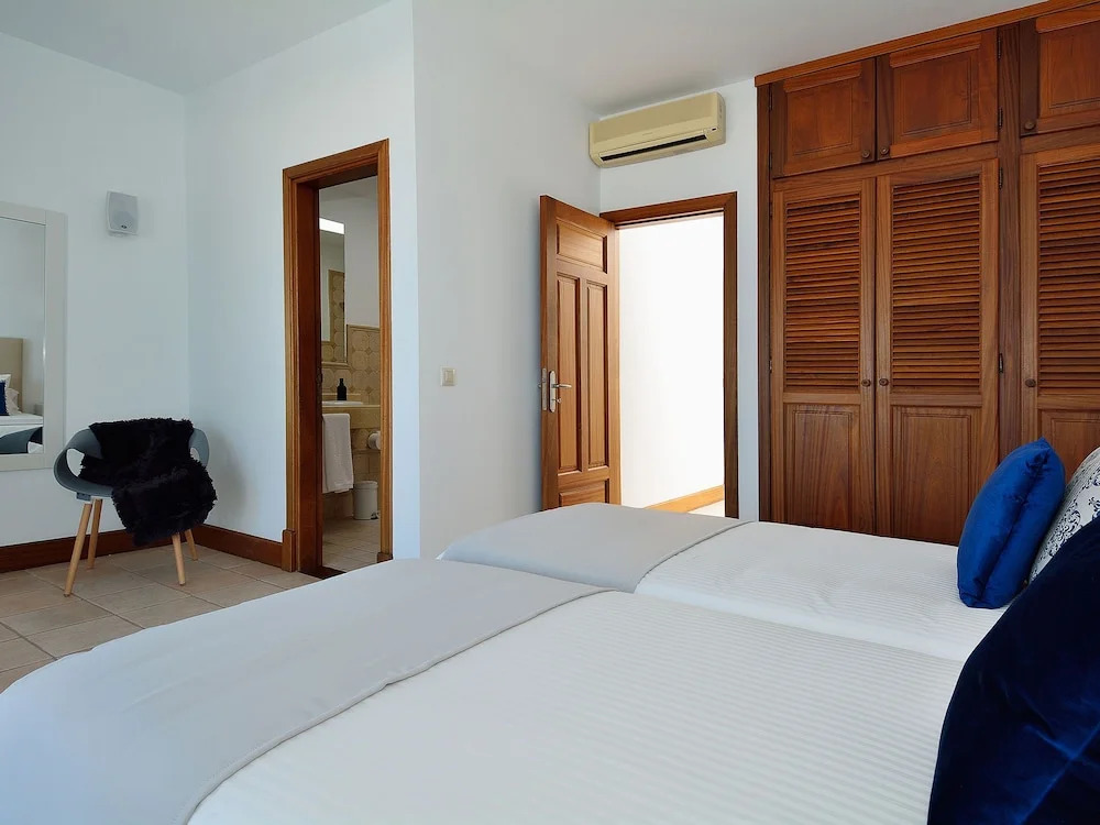 Comfortable, Attached Holiday Home With Private Pool and Near the sea