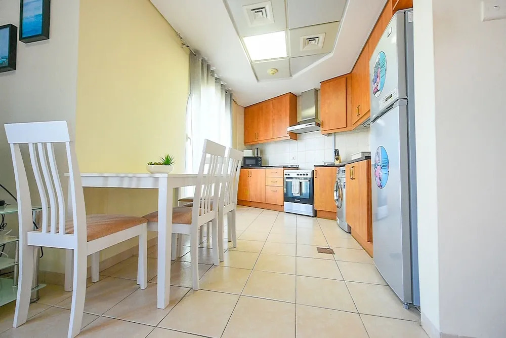 SND - Bright and Spacious Studio