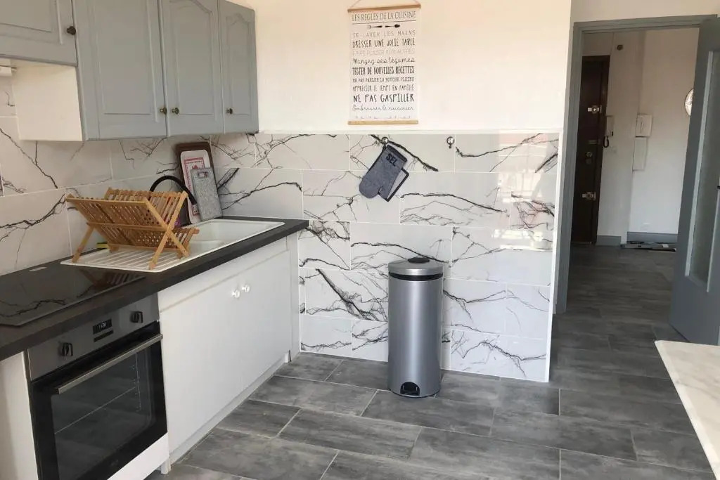 Beautiful Renovated T3 In The Heart Of Grasse!