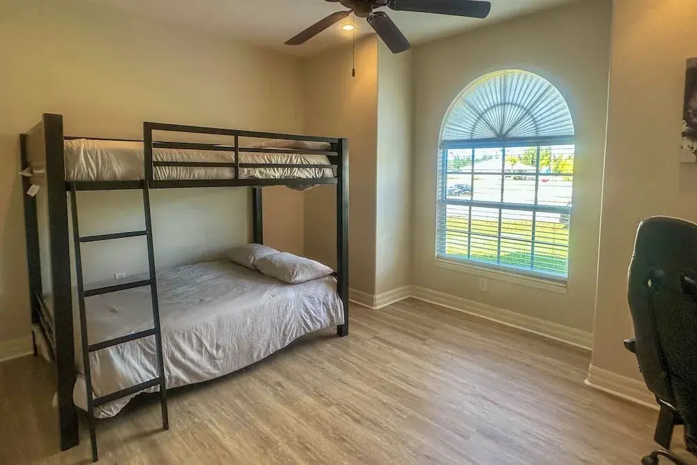 Lanai + Pool: Family-friendly Home in Cape Coral
