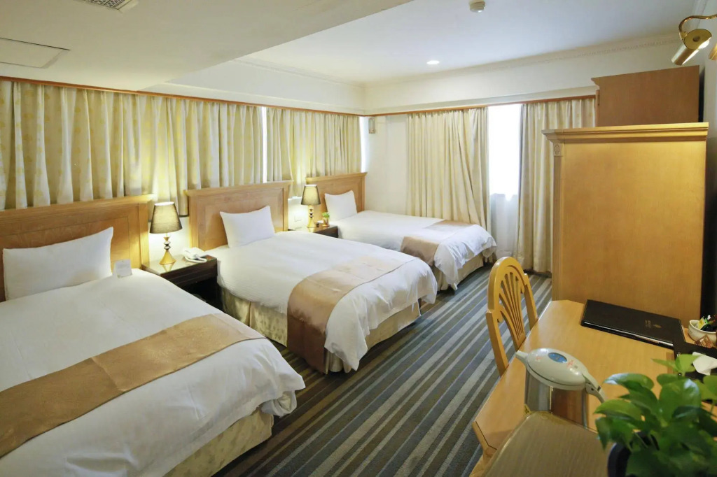Cambridge Tainan Hotel