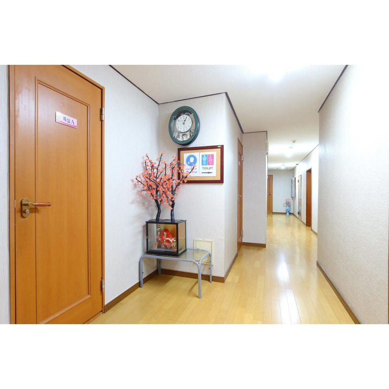 Haru Hotel