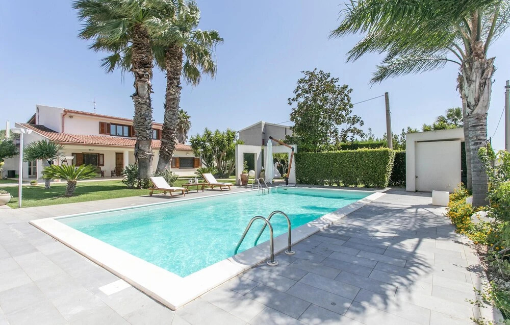 Beautiful Apartment in Comiso With 2 Bedrooms, Wifi and Outdoor Swimming Pool