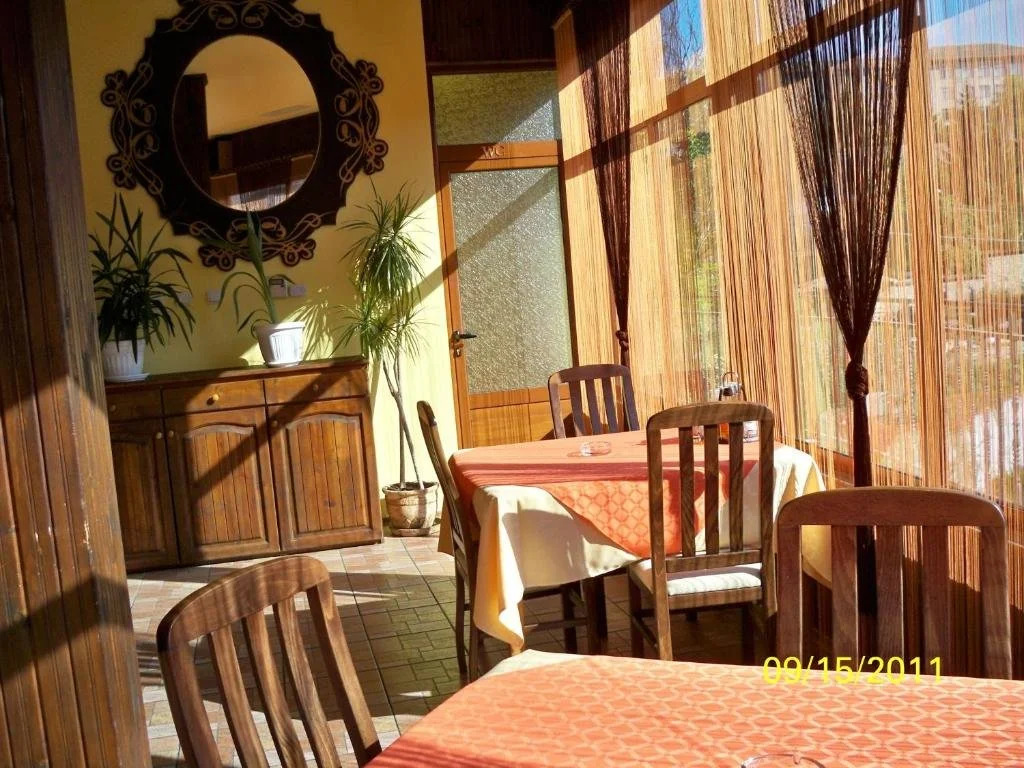 Eleni Palace