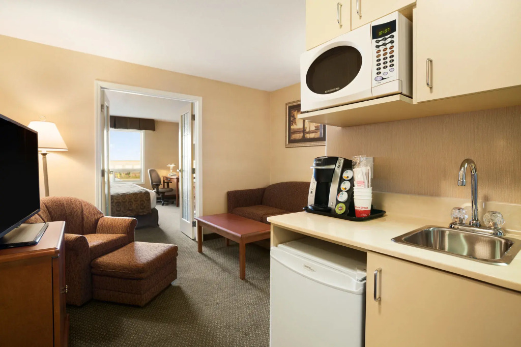 Ramada by Wyndham Clairmont/Grande Prairie