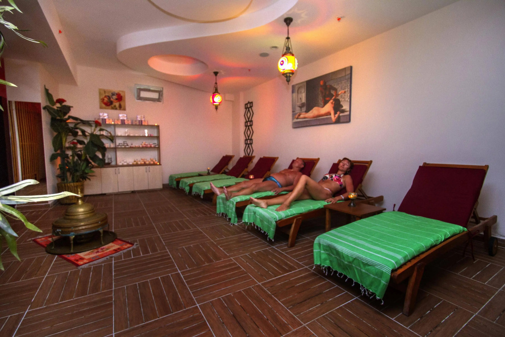 Blue Wave Suite Hotel