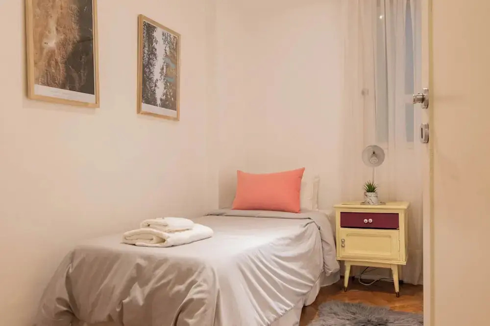 MOT + Junin 1435 - 4 Bd 8 Pax in Recoleta
