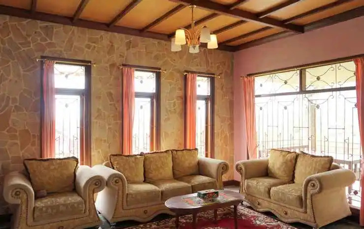 Villa Ayunisa