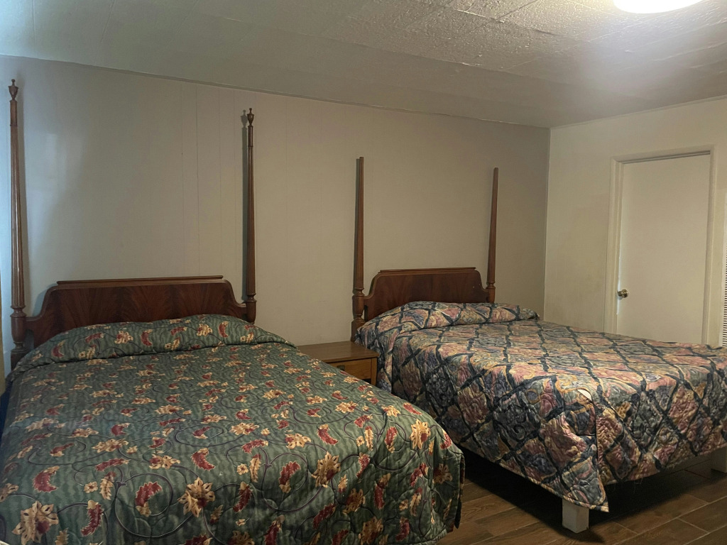 Oak Motel Modesto CA