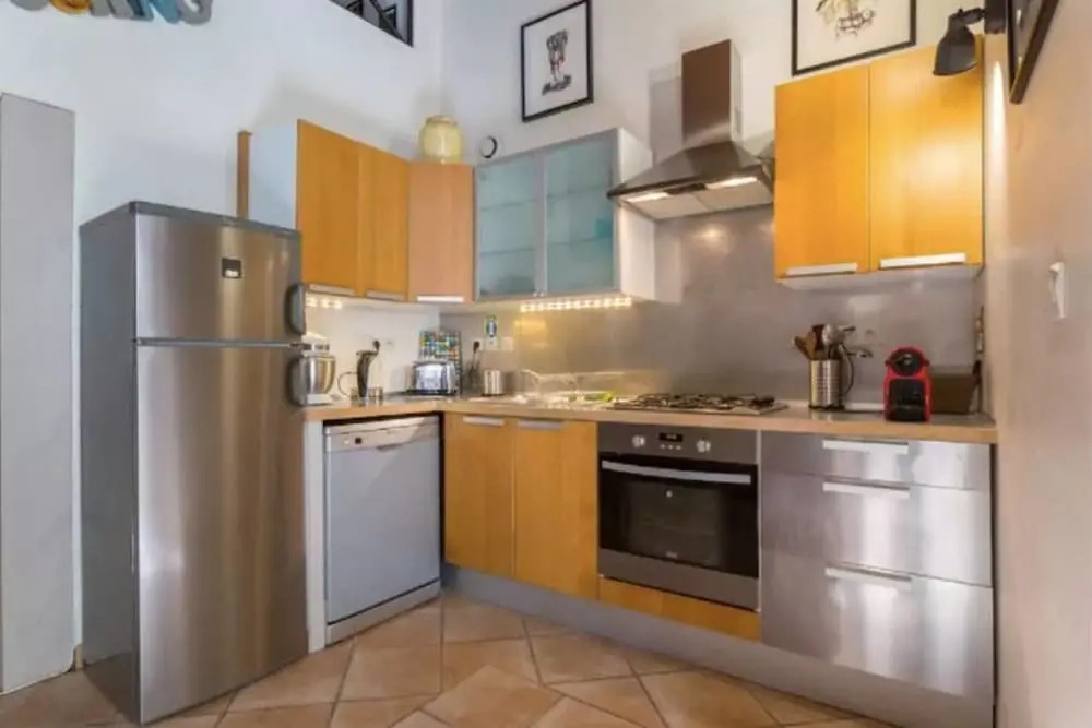 Typical Croix-Roussien Flat
