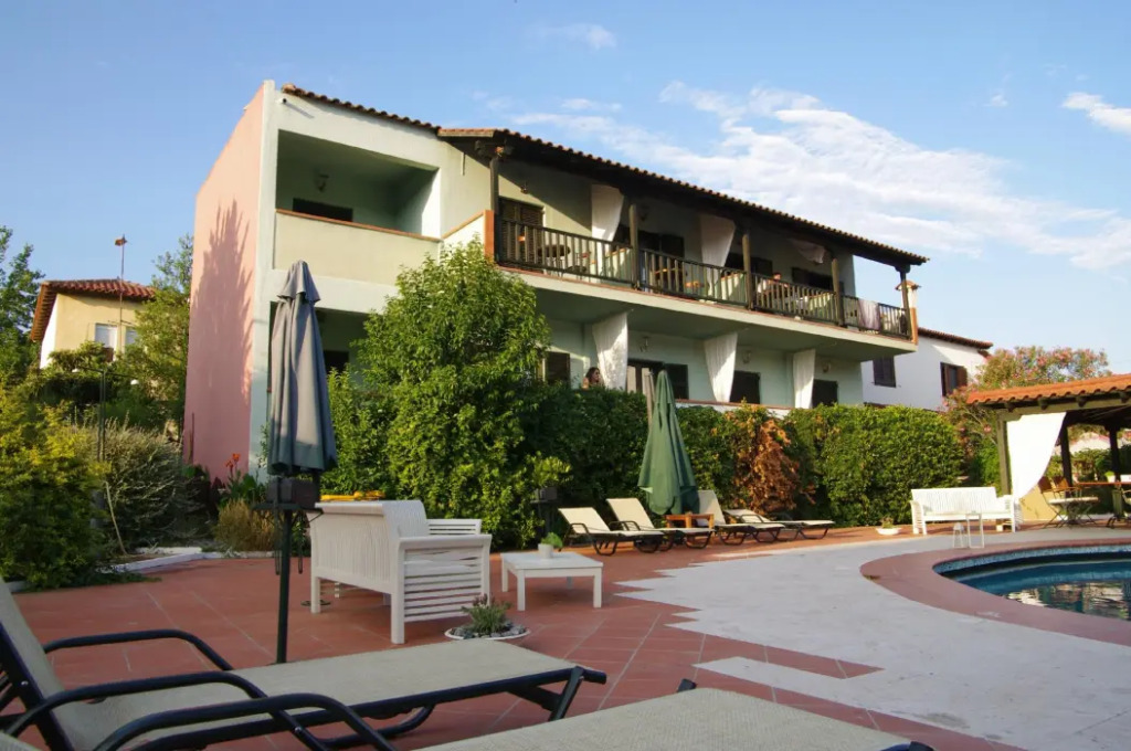 Eden Hotel