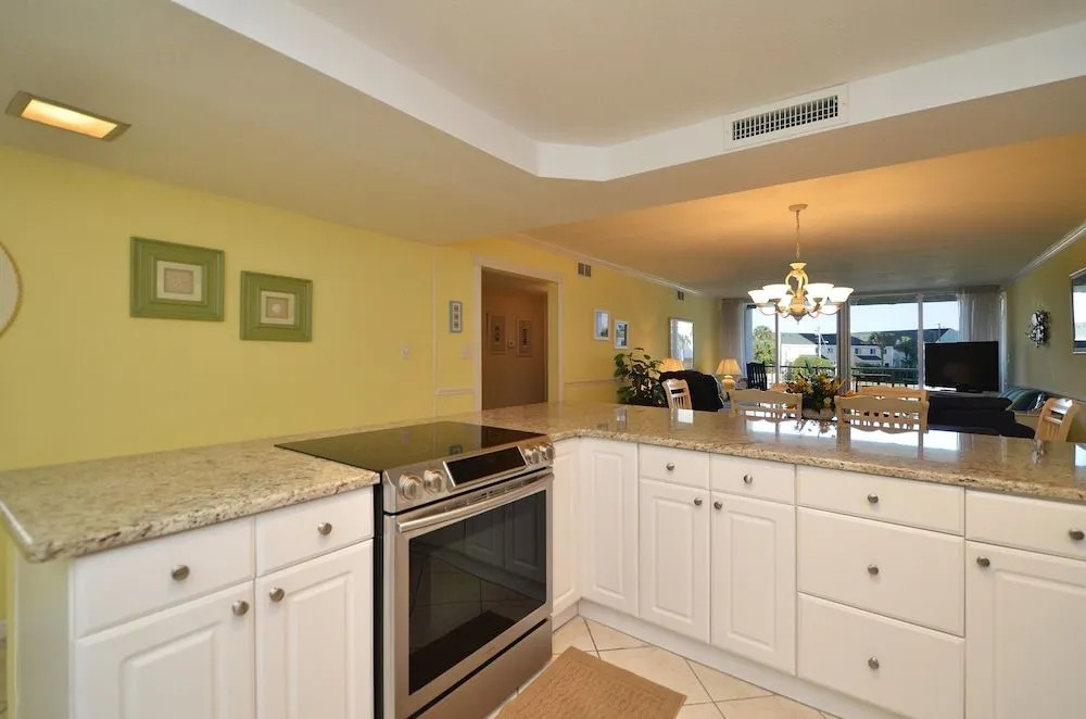 Shoreline 3024 Condo by RedAwning