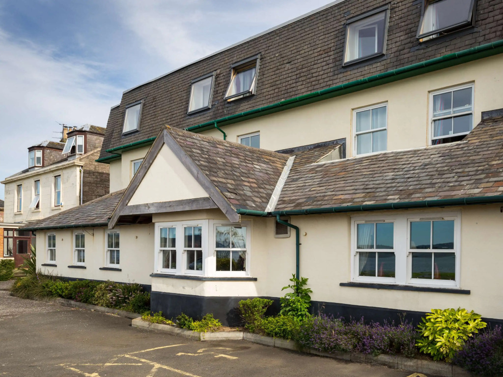 Travelodge Helensburgh Seafront Hotel