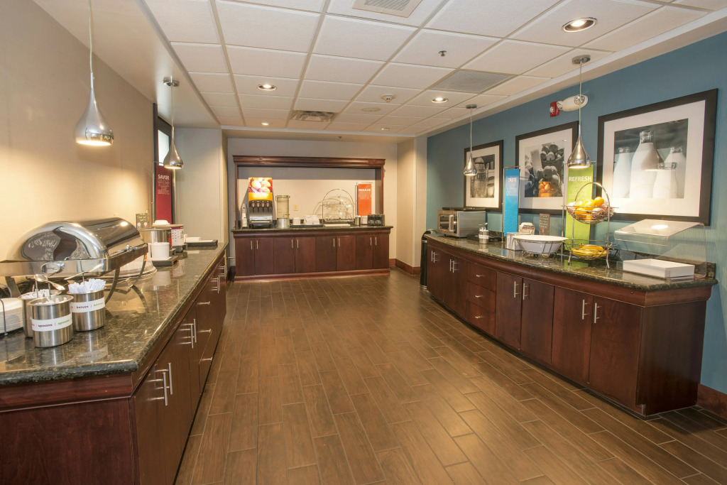 Hampton Inn & Suites Dayton-Airport