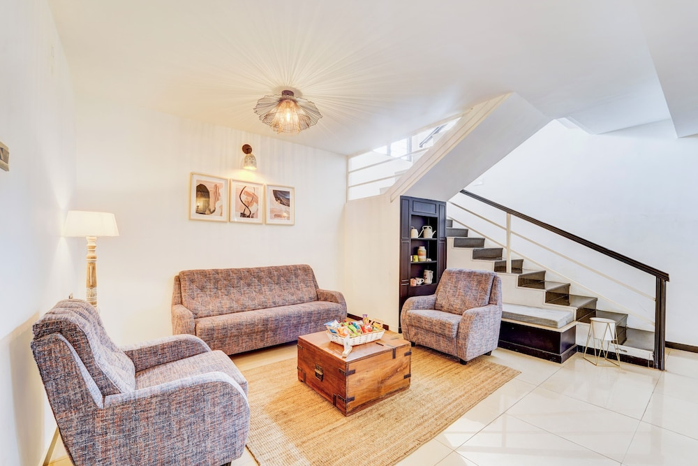 Alaya Stays Cleft 3BHK with Garden