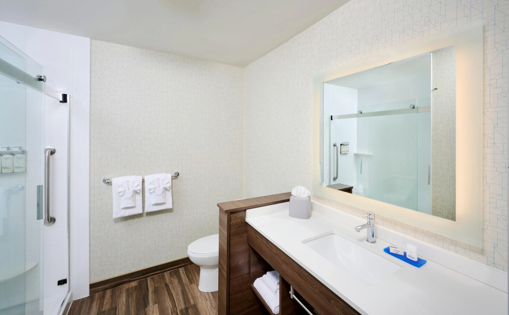 Holiday Inn Express & Suites - Brantford by IHG