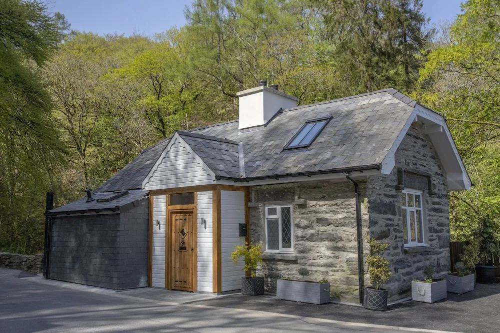 Aberdunant Hall