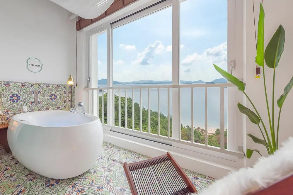 yeosu mereu spa pension