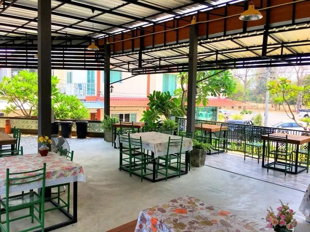 Chomthong Boutique House