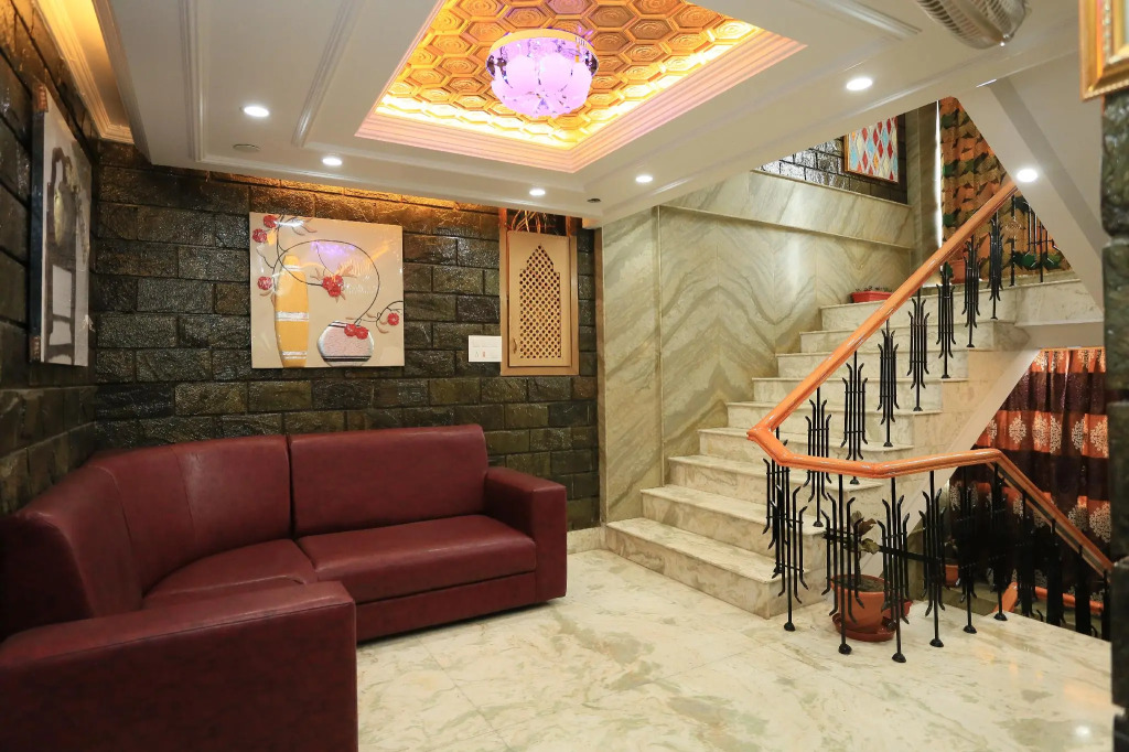 Milad Hotel