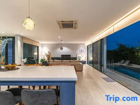 Villa Chuly - 3 BR Luxurious Pool villa in Phuket