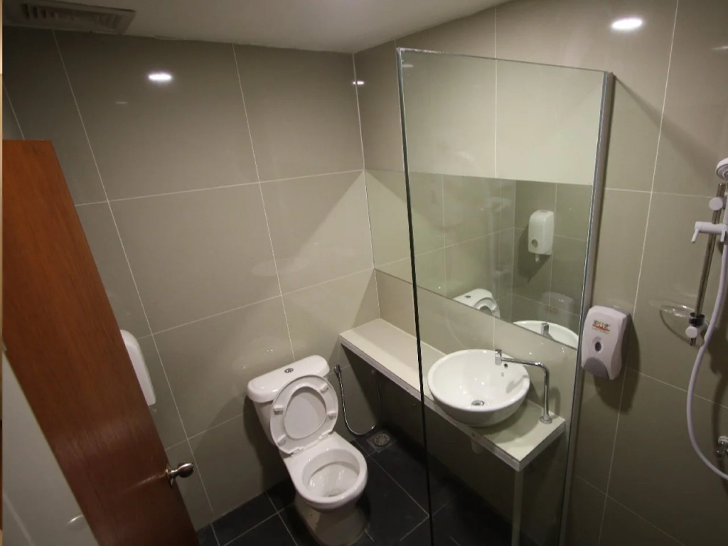 Place2Stay Business Hotel - Waterfront