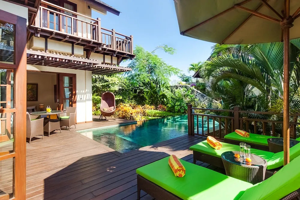 Cliffront Tropical Resort