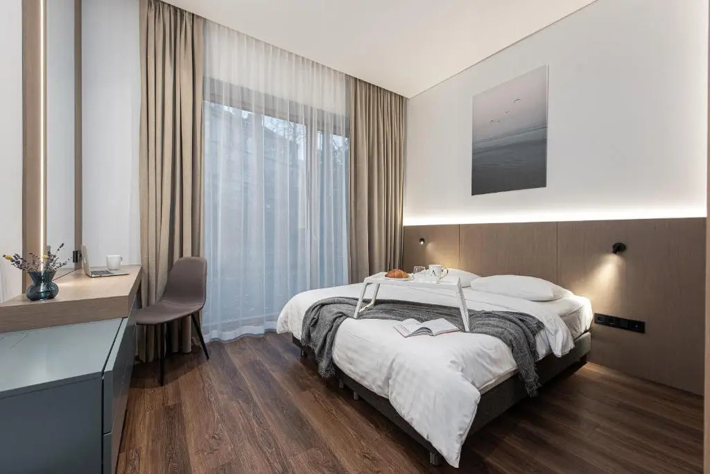 Basteja Life - Brand NEW & Garage Parking included, multiple apartments, by Cohost