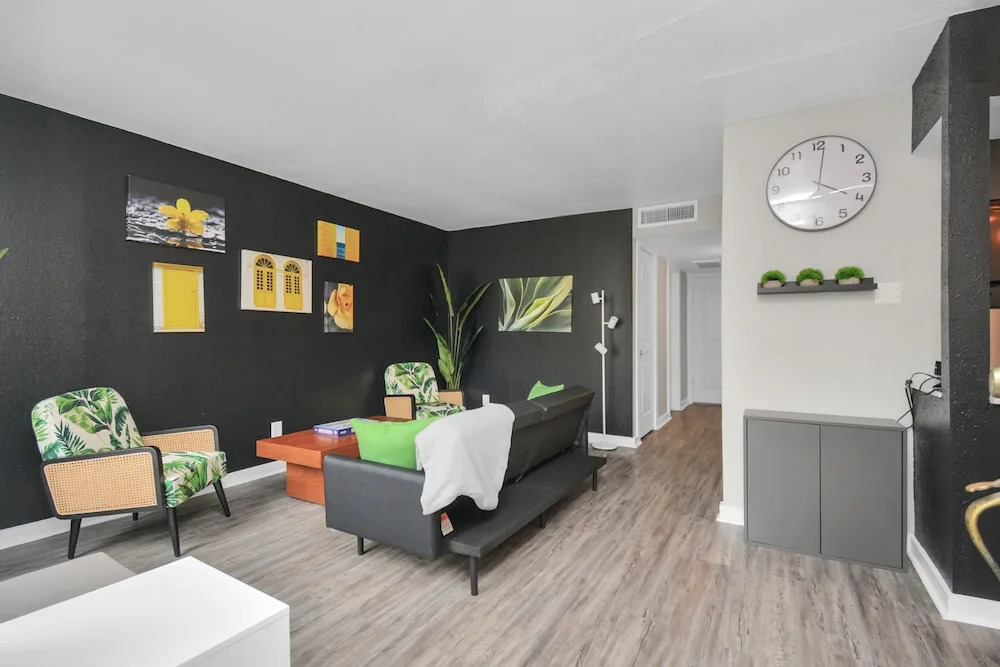 Tx Home Group - Uptown Galleria