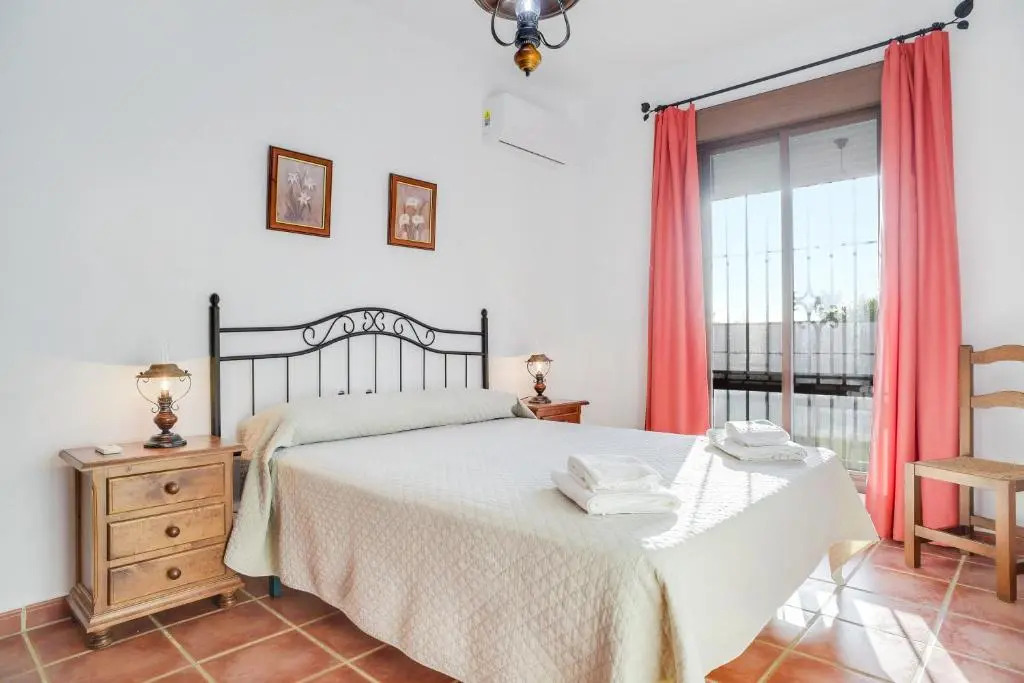 Casa Villanueva 1 -sólo Familias
