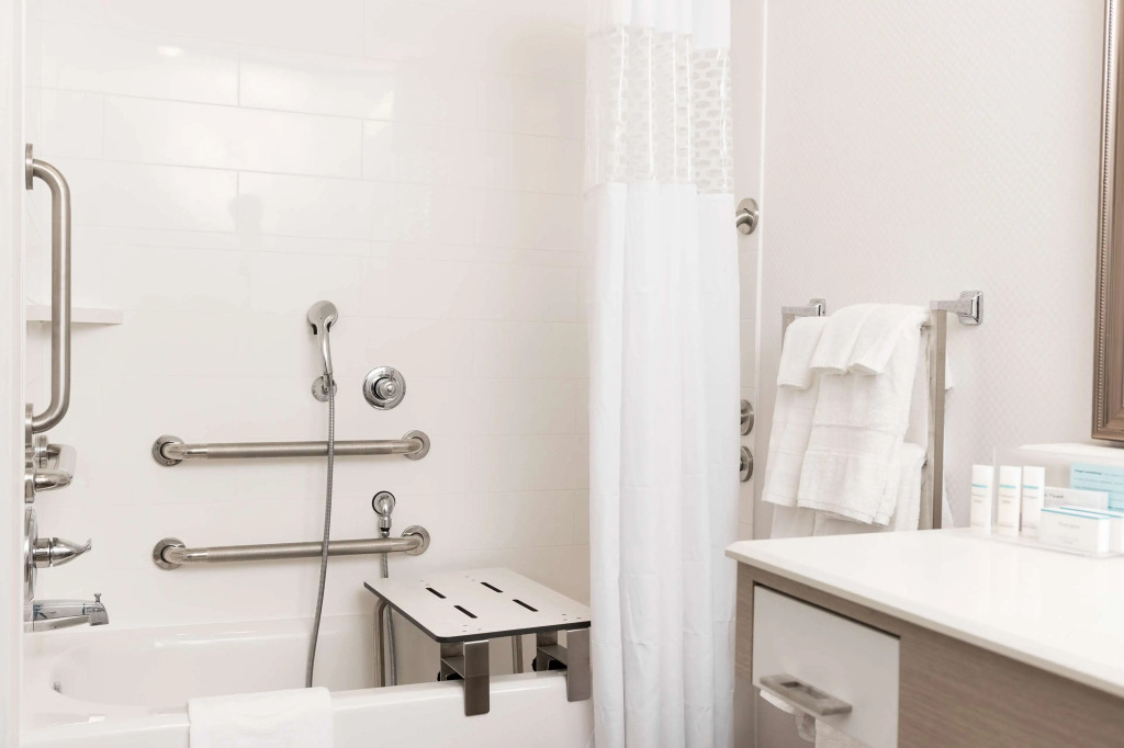 Hampton Inn and Suites La Crosse Downtown