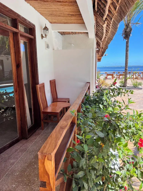 Zamu Beach Hotel