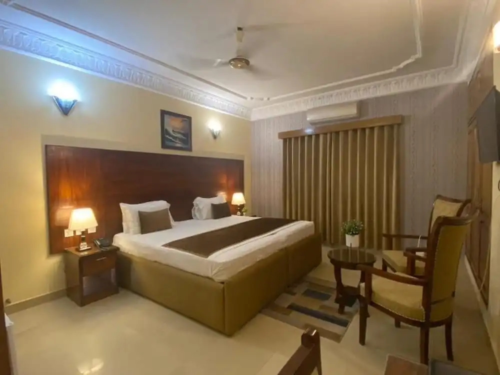 World Inn Hotel