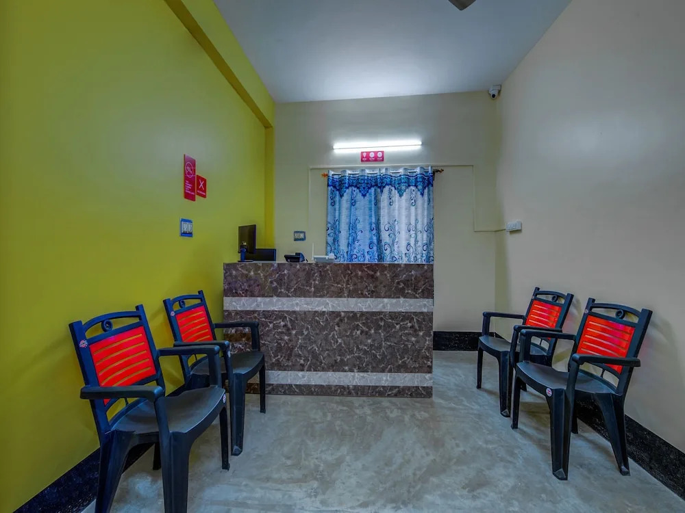 OYO Flagship 13777 VIP Palace