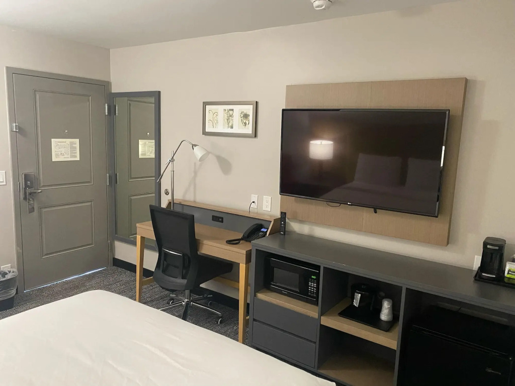 Country Inn & Suites by Radisson, Vallejo Napa Valley, CA